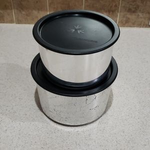 Tupperware containers